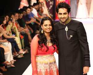 IIJW 2012 - Ayushman Khurana Walking the ramp for Jewels of Preeti